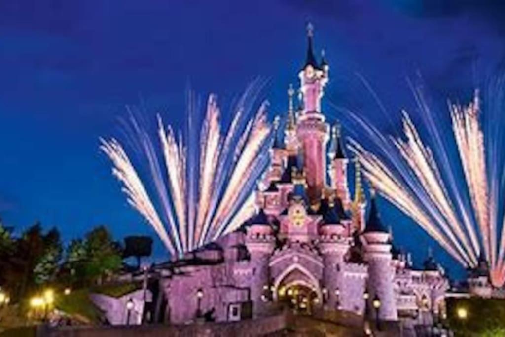 Proche Disney Et Paris - Studio Terrasse Et Parking Prive Montevrain Exterior photo
